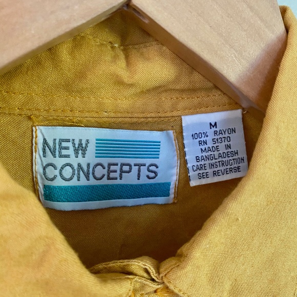 Vintage New Concepts Golden Yellow Button Down Top Womens Size Medium - Picture 7 of 10